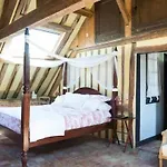 La Maison Du Parc Bed & Breakfast Honfleur