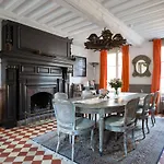La Maison Du Parc Bed & Breakfast