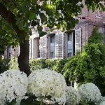 La Maison Du Parc Bed & Breakfast