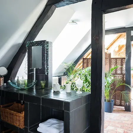 La Maison Du Parc Bed & Breakfast