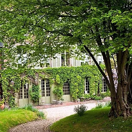 La Maison Du Parc לינה וארוחת בוקר
