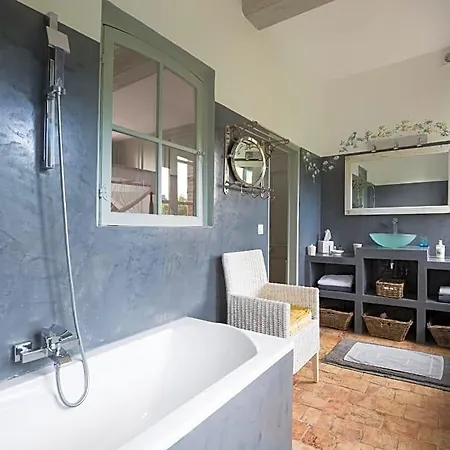 La Maison Du Parc Oda ve Kahvaltı 4*