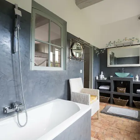 La Maison Du Parc Oda ve Kahvaltı 4*