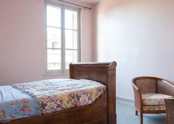 La Maison Du Parc Bed & Breakfast