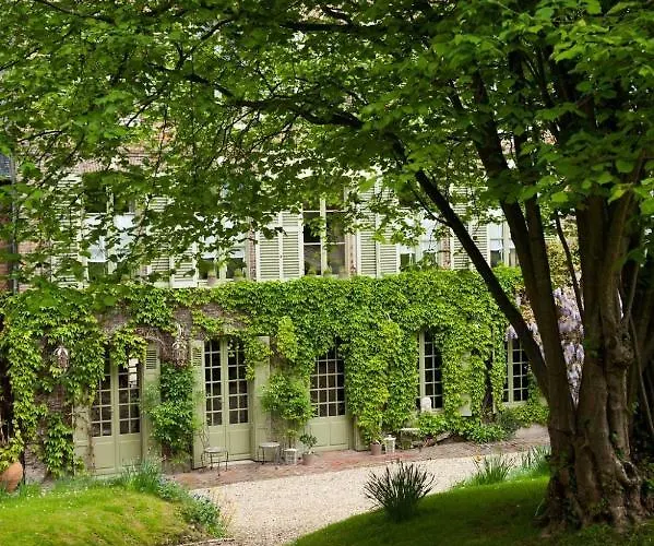 La Maison Du Parc Bed & Breakfast